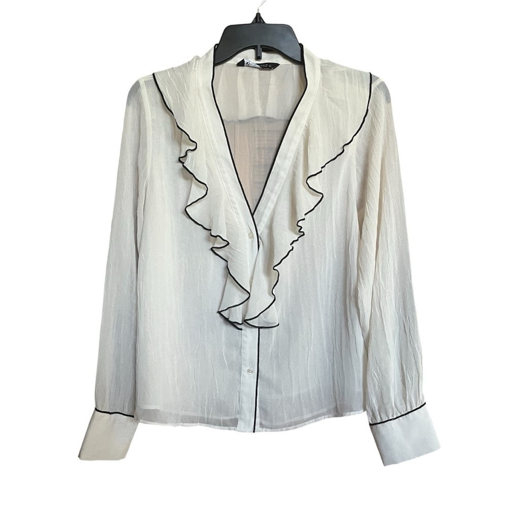 Zara Ruffle Button Front Blouse Top Women’s size Medium Off white